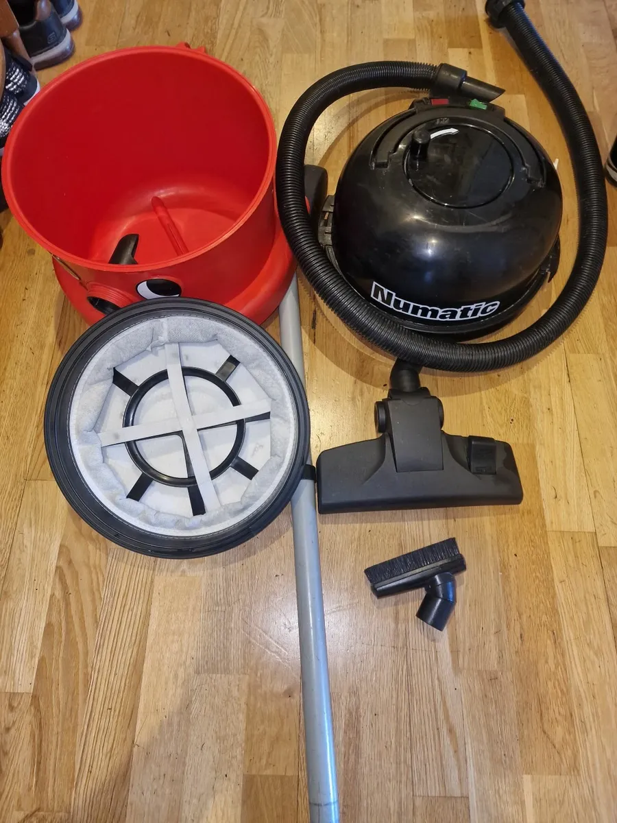 Vacuum cleaner NUMATIC - Image 3