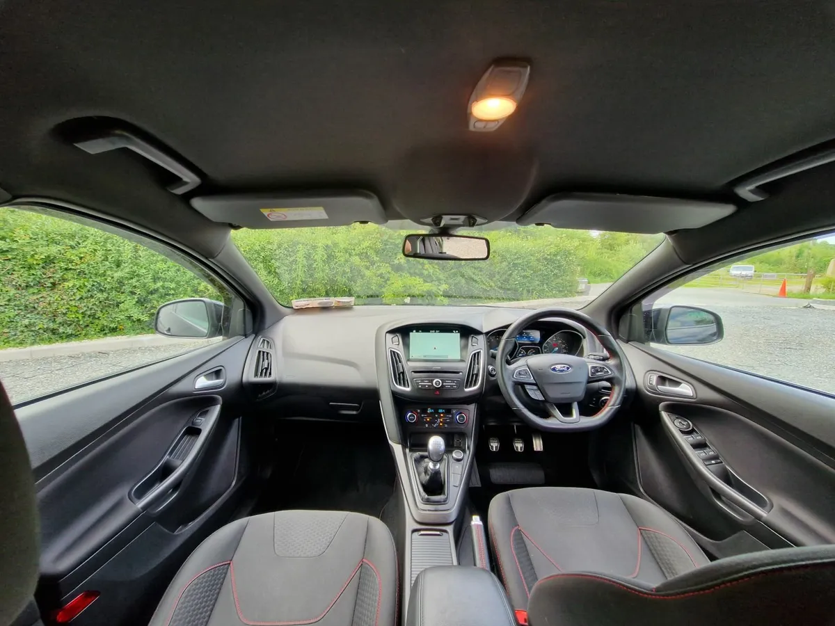 Ford Focus 2018 St Line  X  1.0 - Image 3