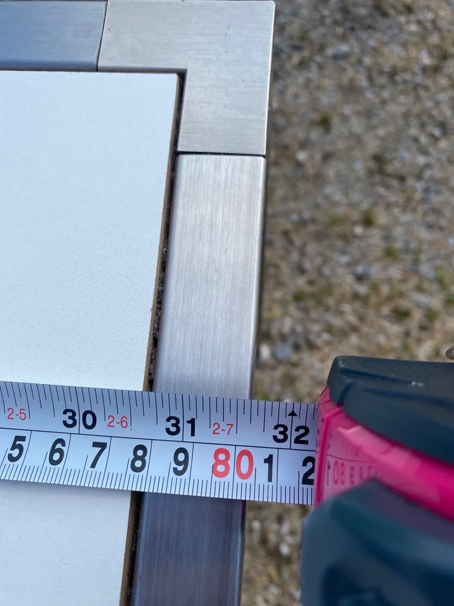 Display table - Image 2