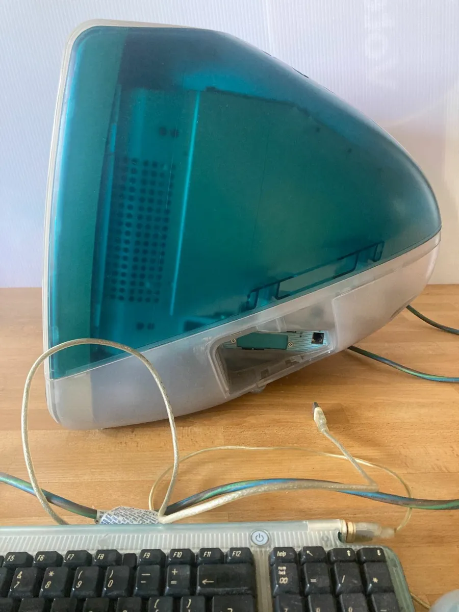 Original Bondi Blue iMac - Image 3