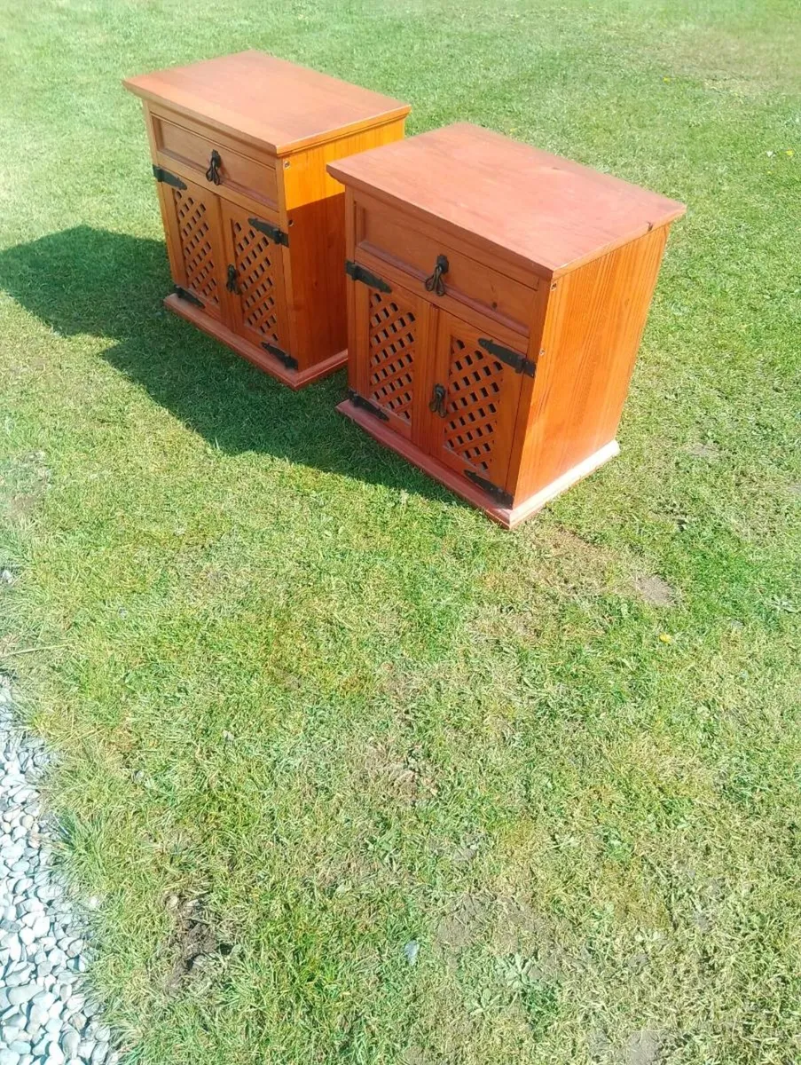 2 matching cabinets - Image 2