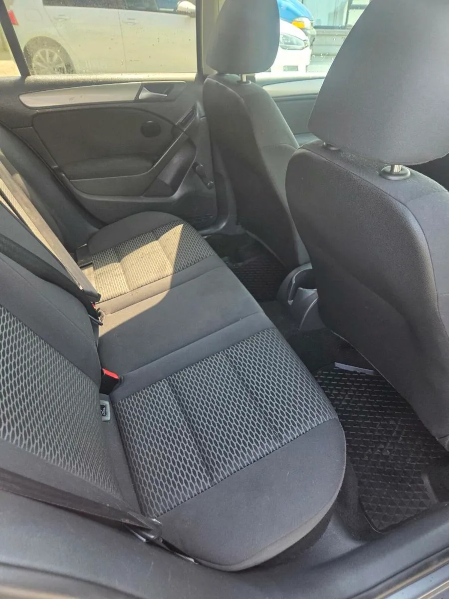 Volkswagen Golf - Image 4