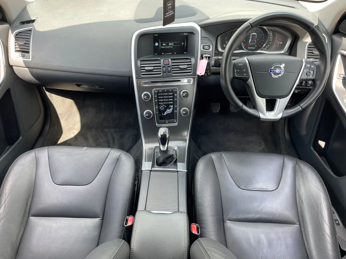 2.0 SE LUXURY NAV D4 181BHP - LEATHER - 200TAX - - Image 3