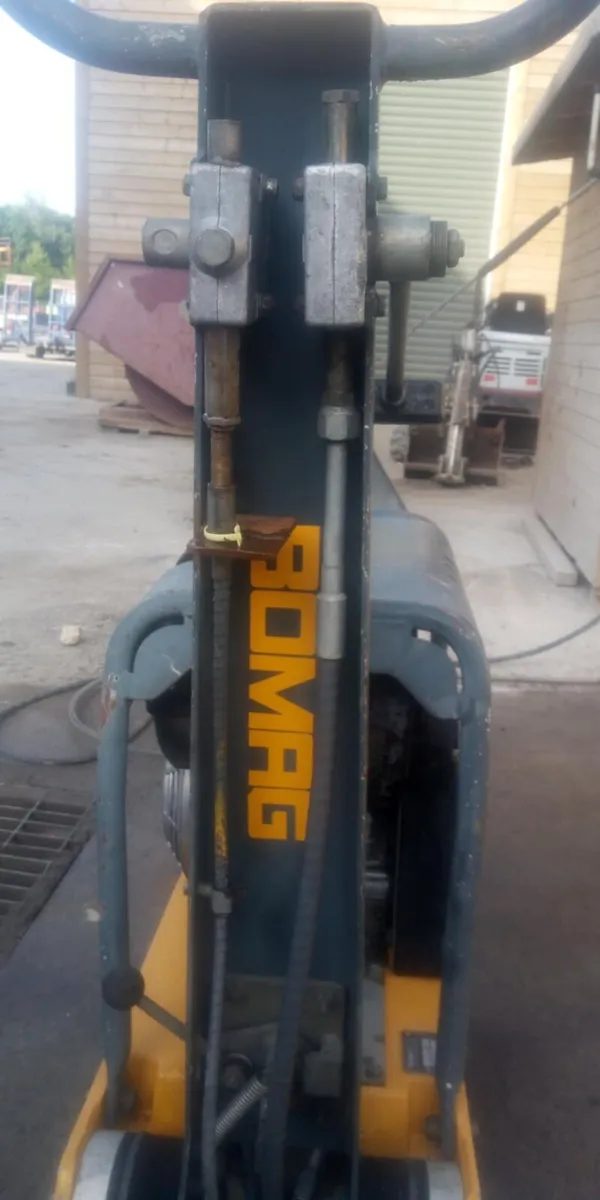 Diesel Bomag Walker - Image 2