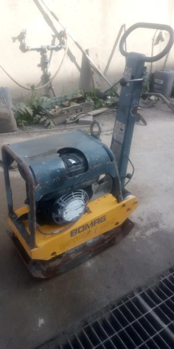 Diesel Bomag Walker - Image 3