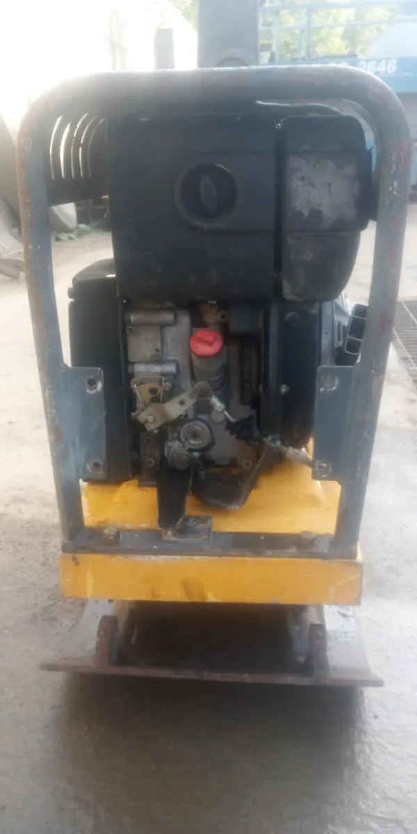 Diesel Bomag Walker - Image 4