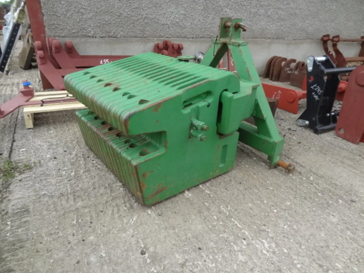 John Deere Weight Block on Linkage - Image 1