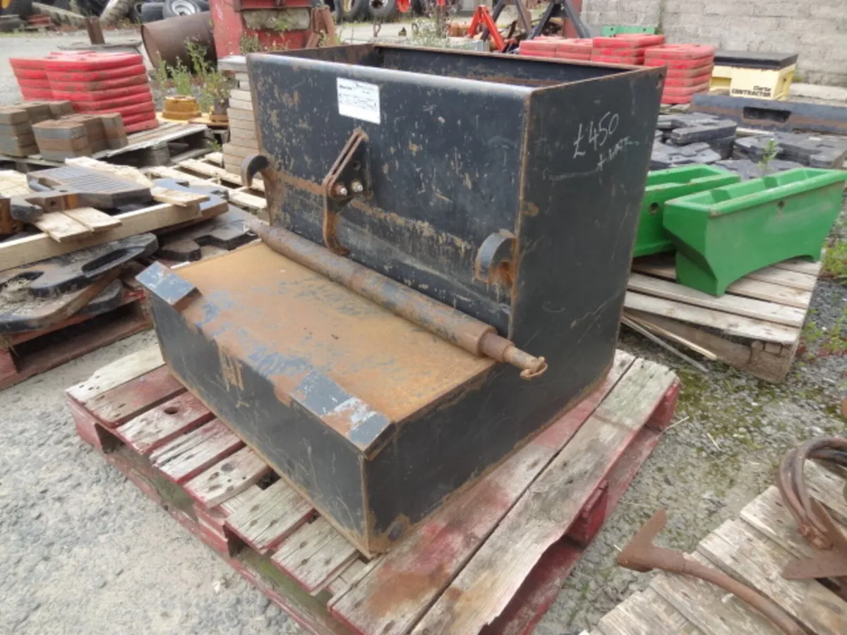 Quicke Counterweight Box - Image 1