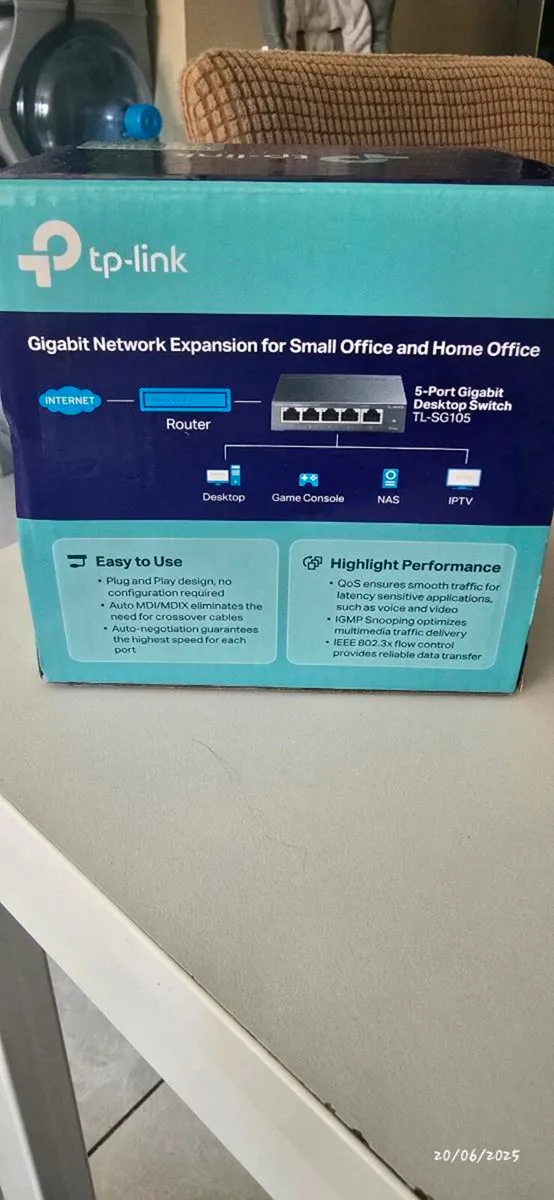 2× gigabit TP-Link switches - Image 3