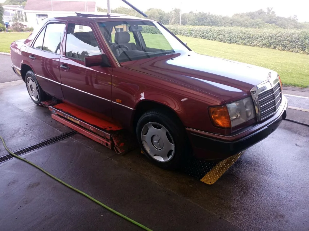 Merc 230e  + golf x 2 + Audi 80 se - Image 1