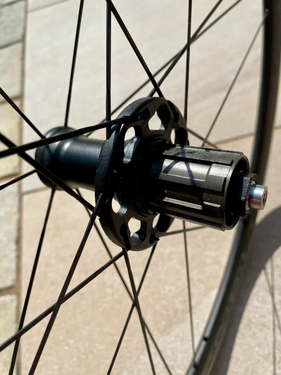 Campagnolo Scirocco C17 Rear Wheel 28" | Clincher - Image 3