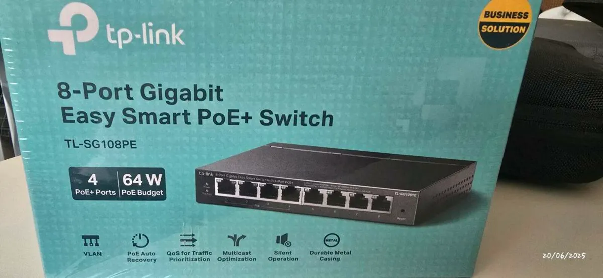 8 port Gigabit POE+ TP-Link switch - Image 1