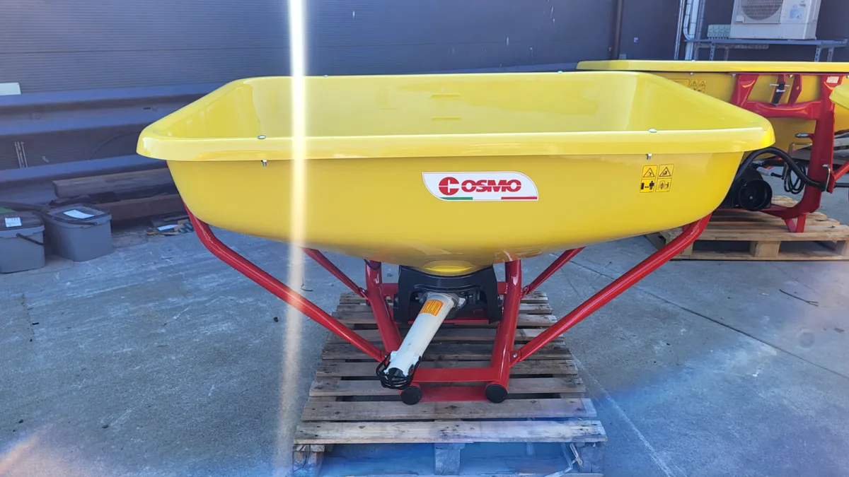 New Cosmo Fertilizer Spreaders - Image 2