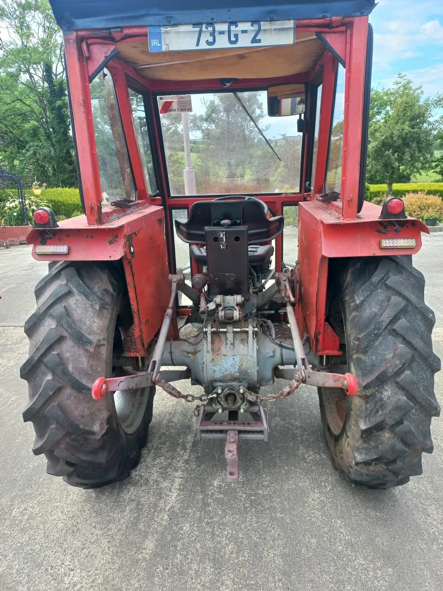 Hay bobs and tractor - Image 4
