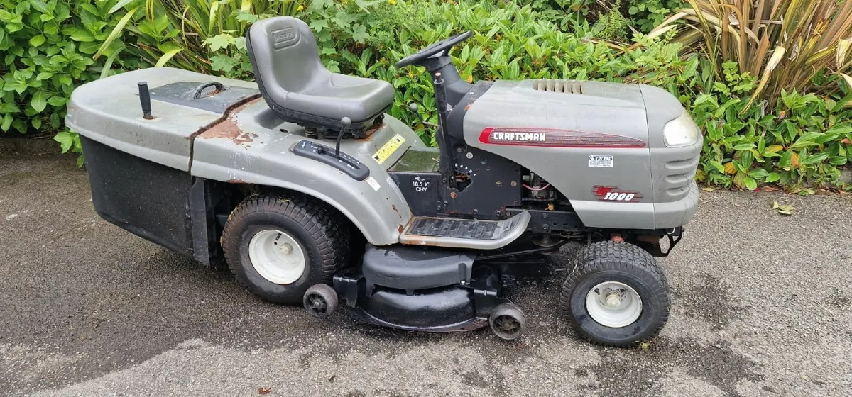 Ride on lawnmower - Image 2