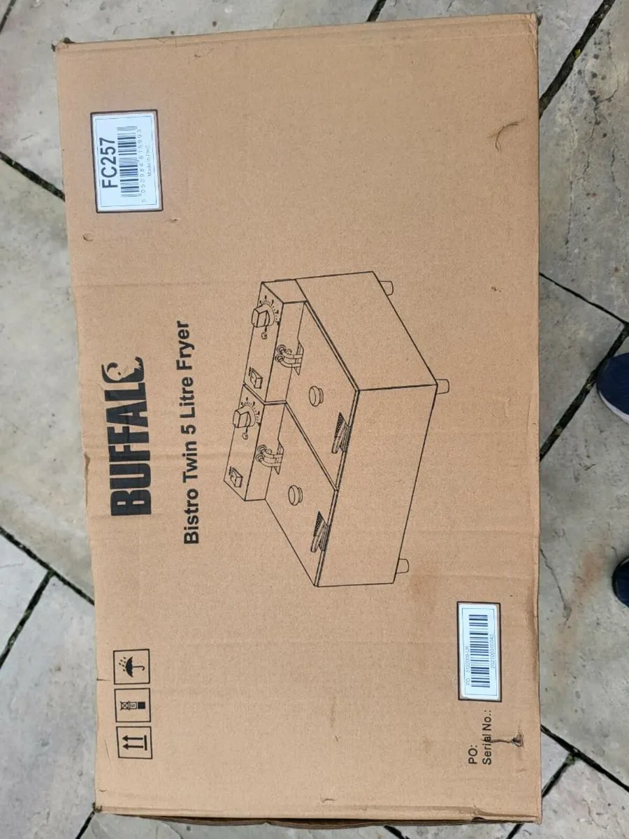 Twin Buffolo fryer. New ,still in box