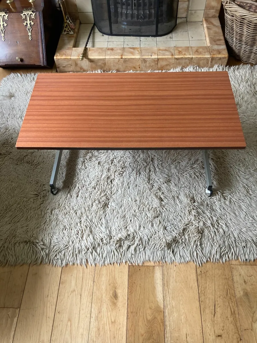 Coffee Table - Vintage - Mid Century - Image 1