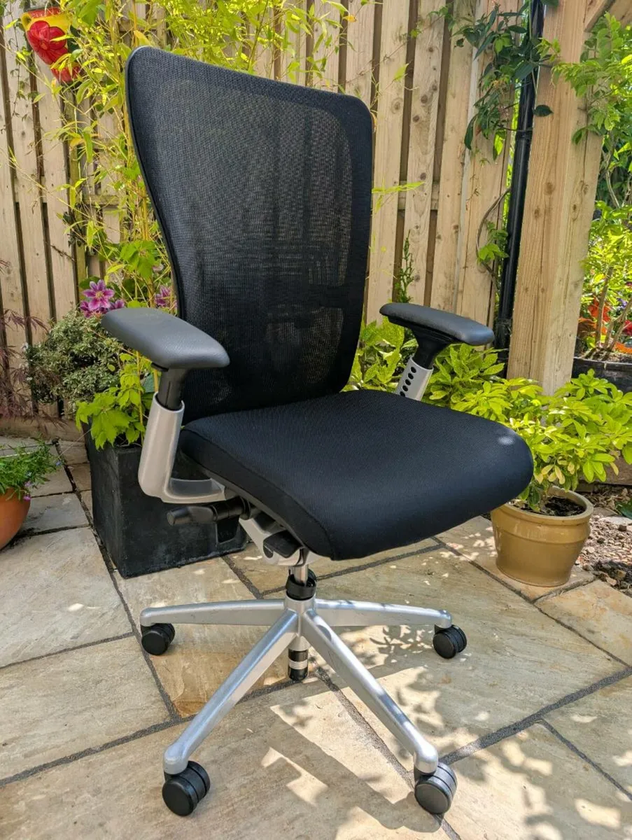 Ergonomic office chair, - Image 1