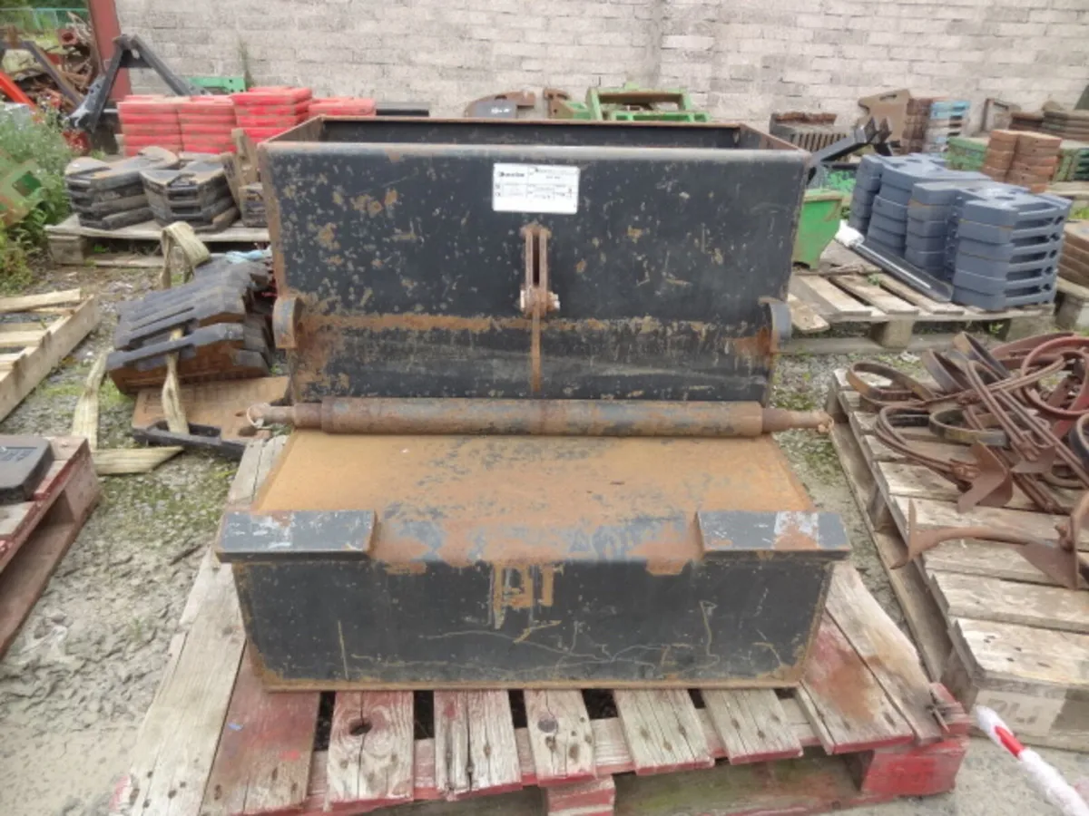 Quicke Counterweight Box - Image 2