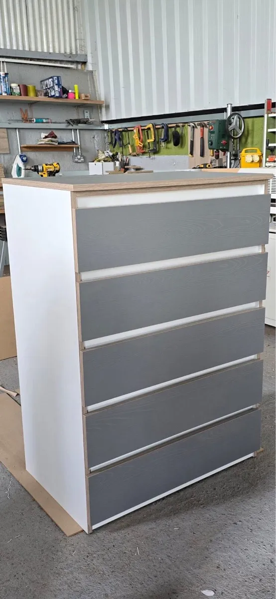 Chest of drawers - Image 4
