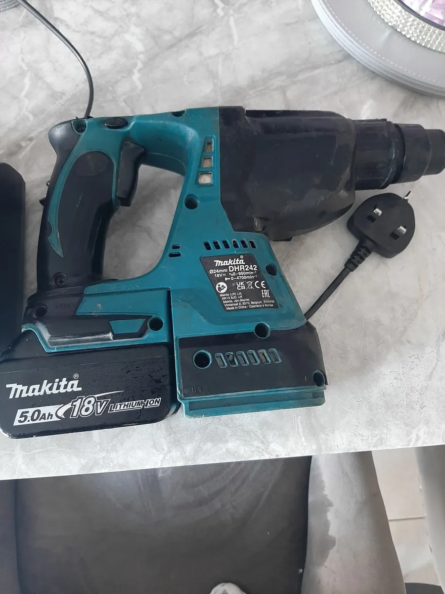 Makita 18v sds drill - Image 4