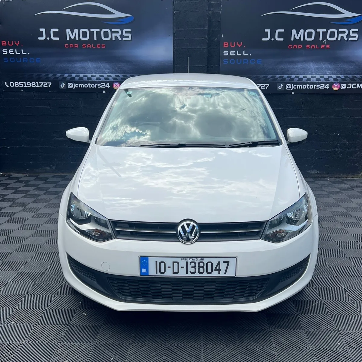 2010 VW Polo (Low KM) Automatic - Image 2