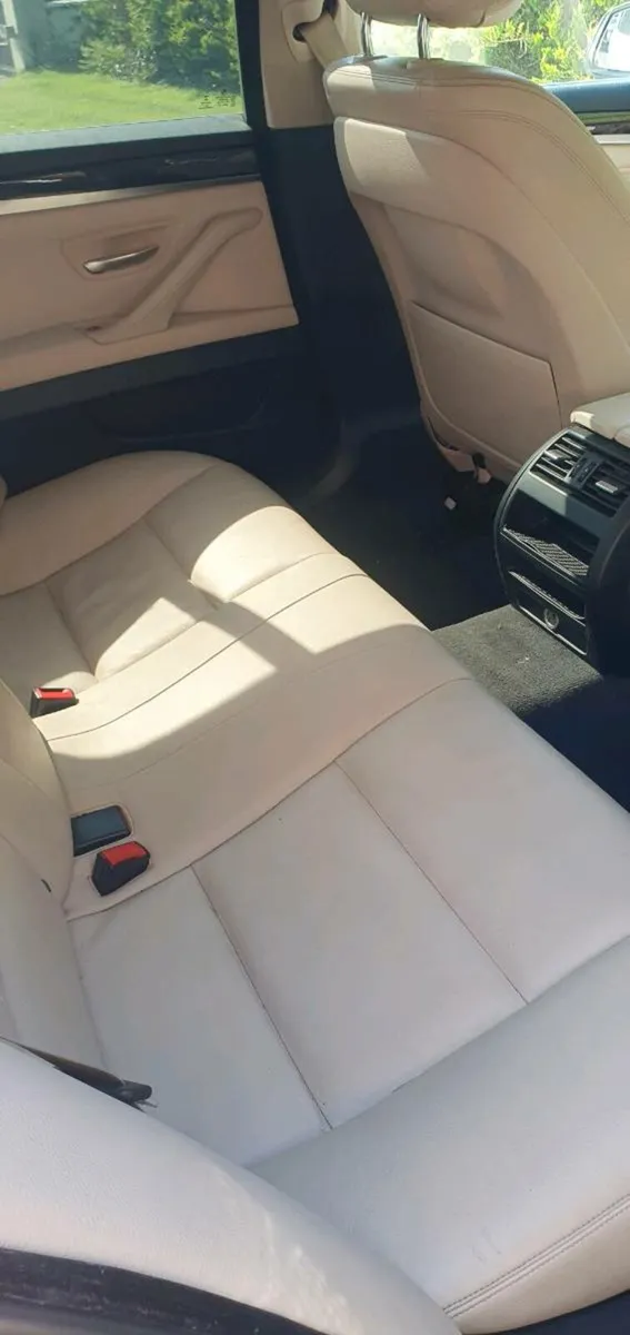 Bmw 520d 2015 - Image 4