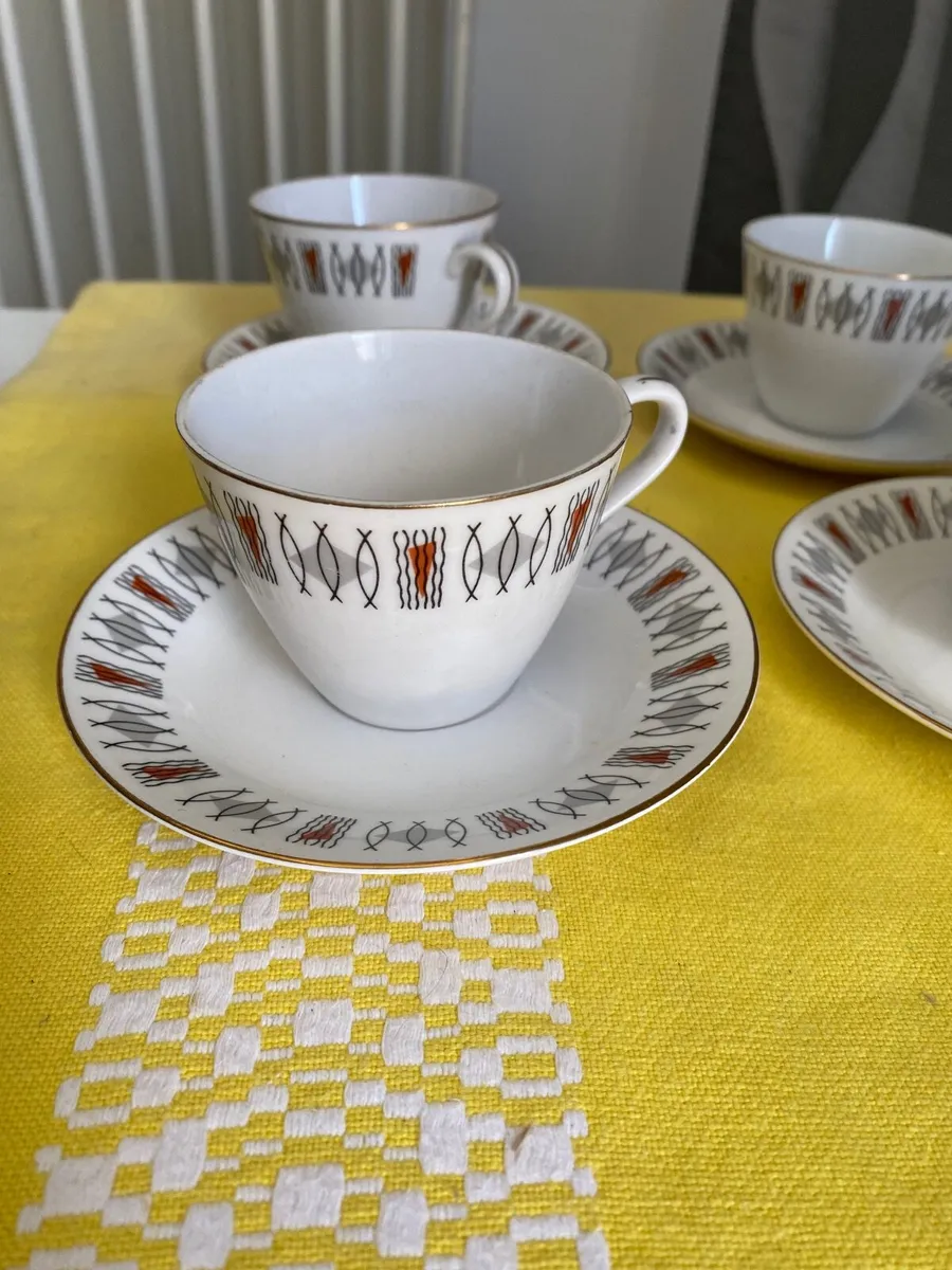 Cups & saucers - Image 3