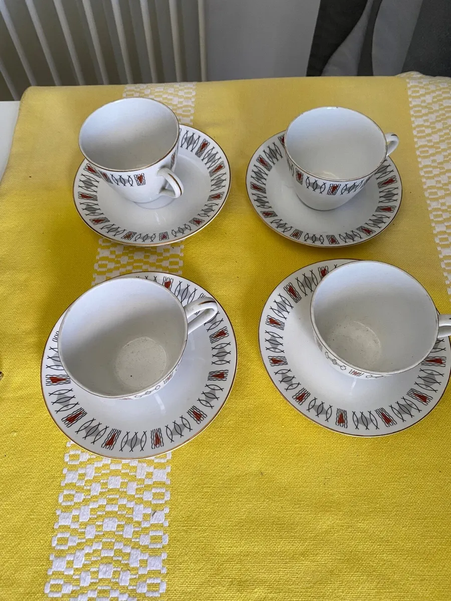 Cups & saucers - Image 4