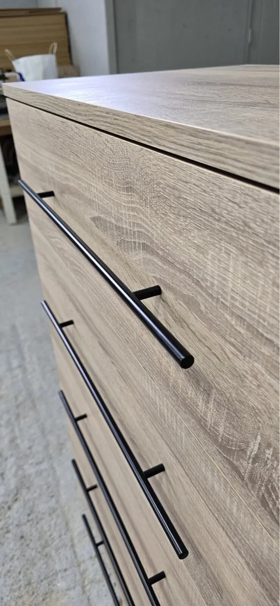 Chest of drawers - Image 3