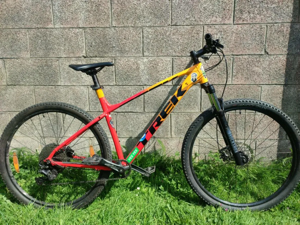 Trek marlin 7 mountain bike - Image 1