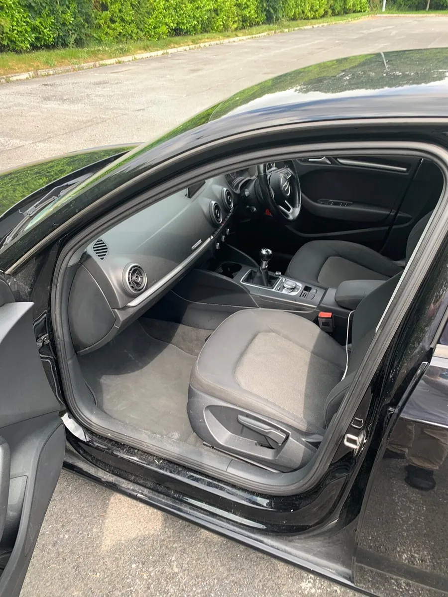 Audi A3 2016 - Image 2