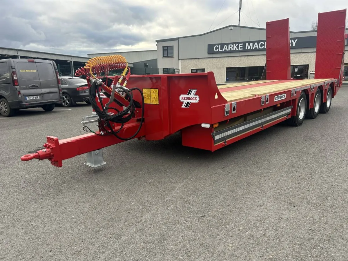 Redrock 24 Ton Tri Axle Low Loader - Image 1