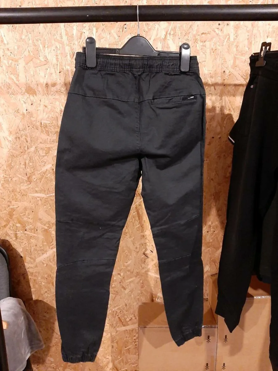 Young men's clothing - Image 4