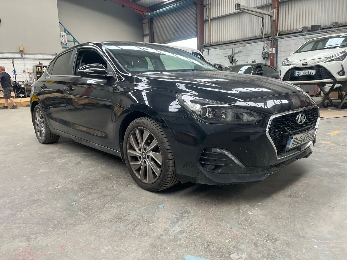 2018 Hyundai i30 fast back 1.0 petrol - Image 1