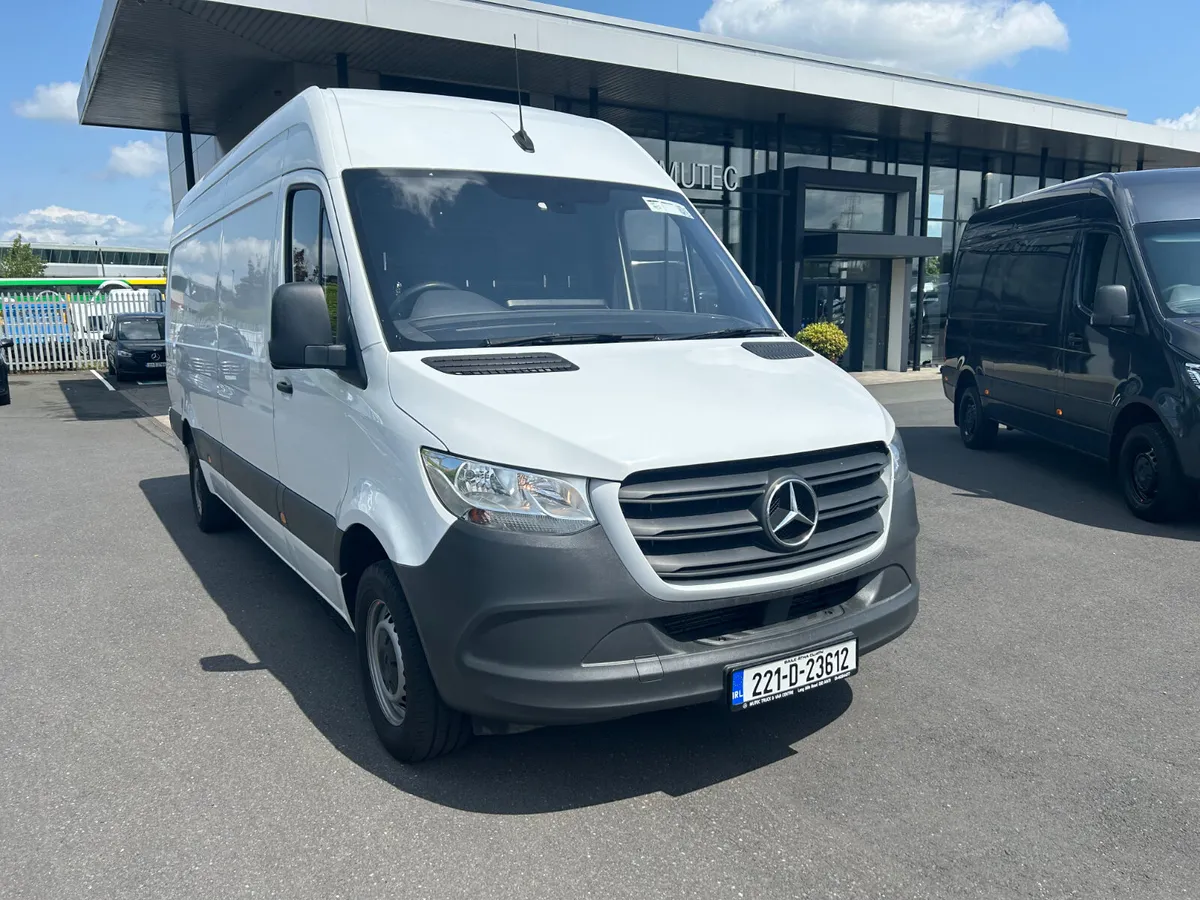 2022 Mercedes-Benz Sprinter - Image 1