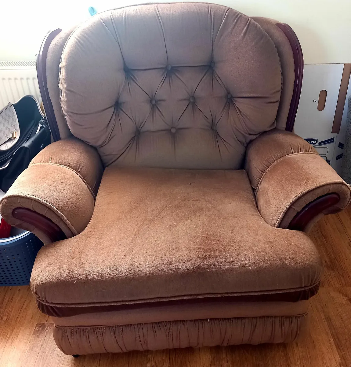 Sofas and Armchairs - Image 4