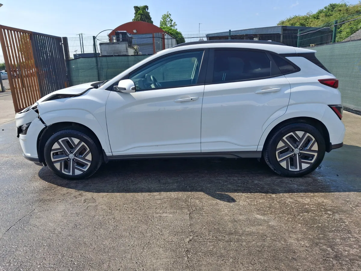 231 Hyundai kona  64kw  Ev electric  Auto - Image 2