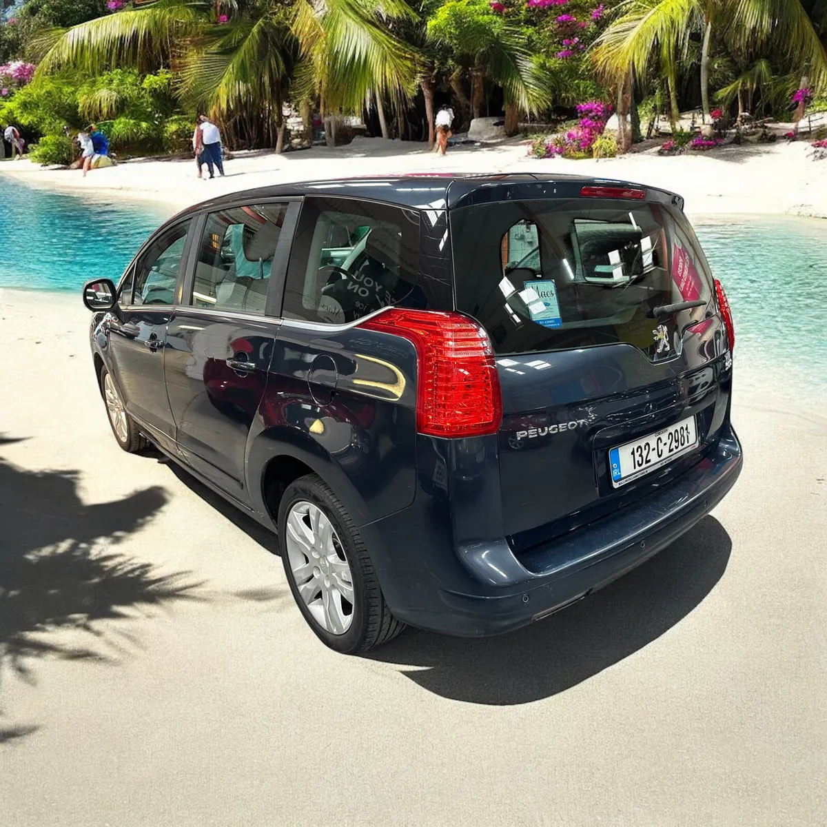 Peugeot 5008 1.6 HDI 115 bhp Active Family 7-seat - Image 2
