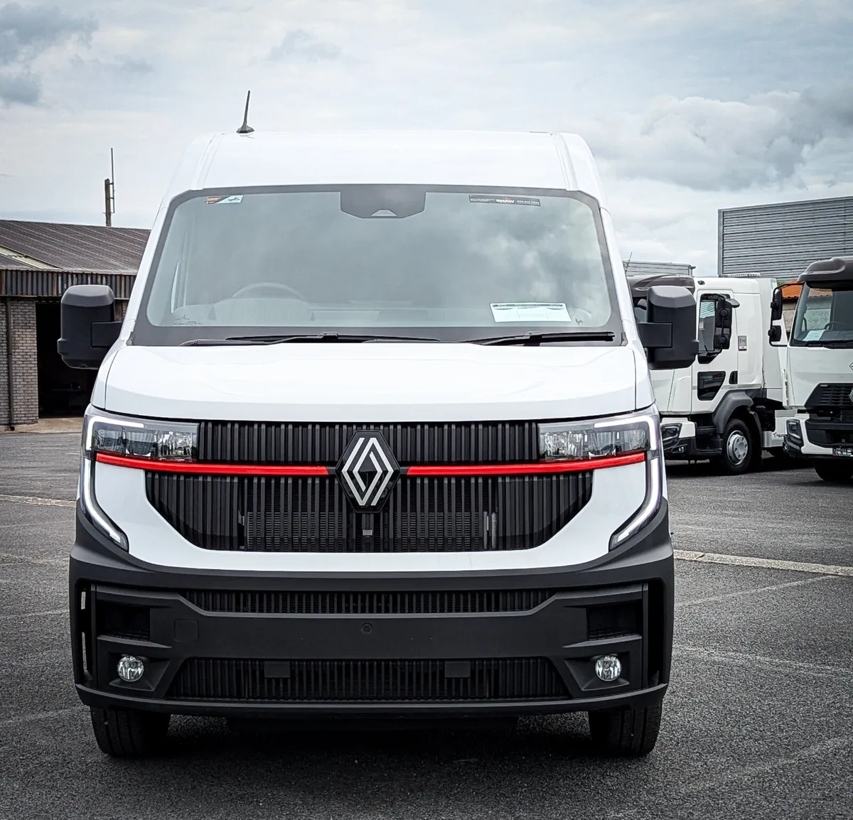 All New Renault Master L2H2 White In Stock - Image 2