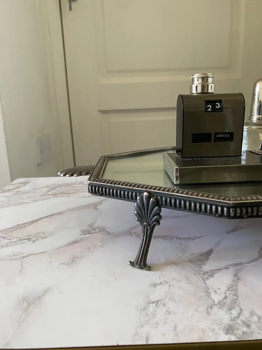 ‘Silver’ mirror tray stand - Image 2