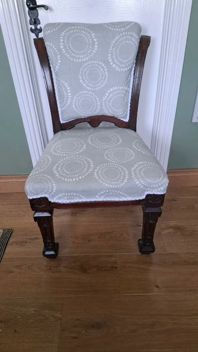 Antique chair - Image 1