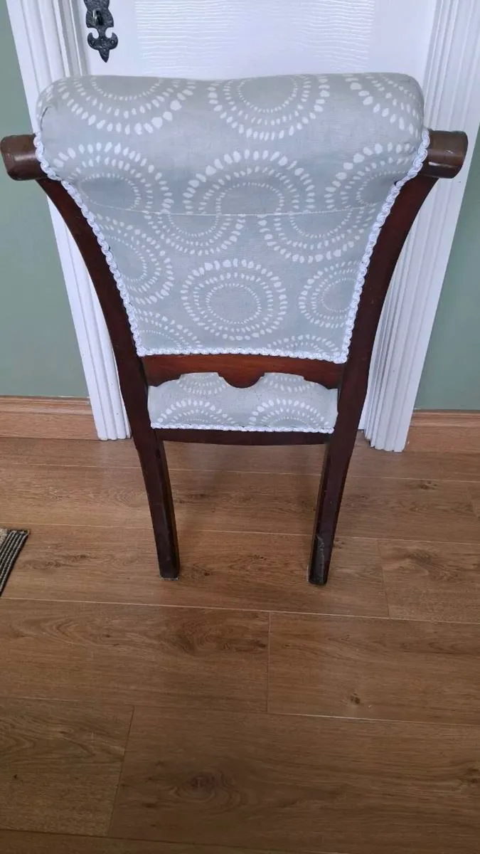 Antique chair - Image 2