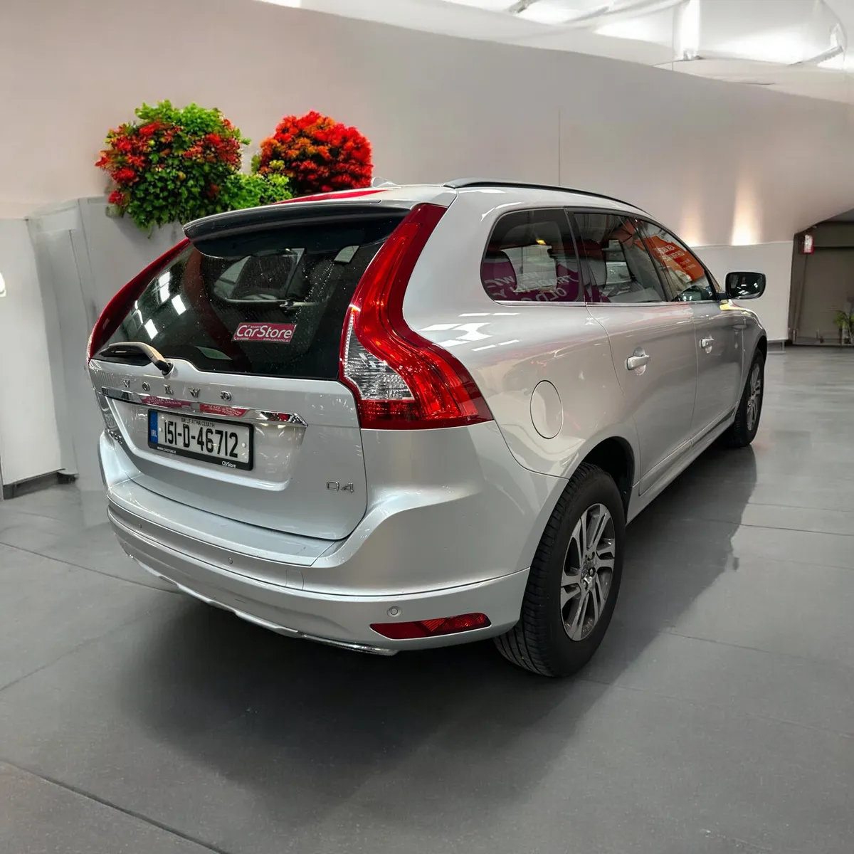 Volvo XC60 D4 (181hp) FWD SE 2.0 sold - Image 2
