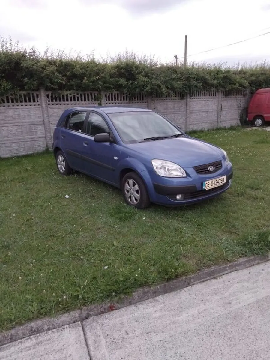 2008 Kia Rio Engine Needs Attention - Image 1