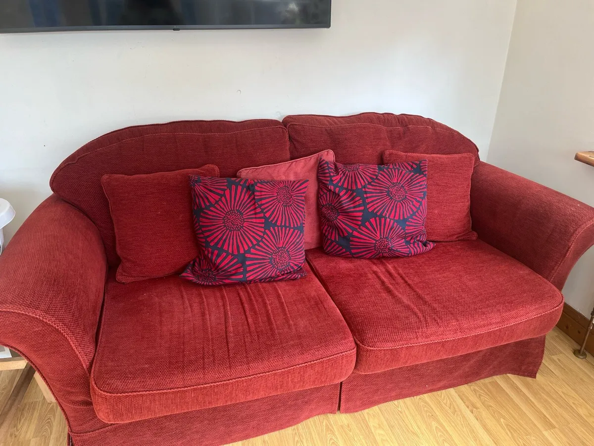 couch - Image 1