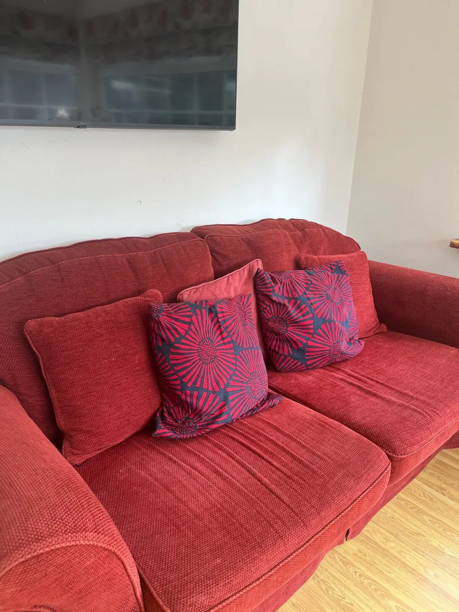 couch - Image 2