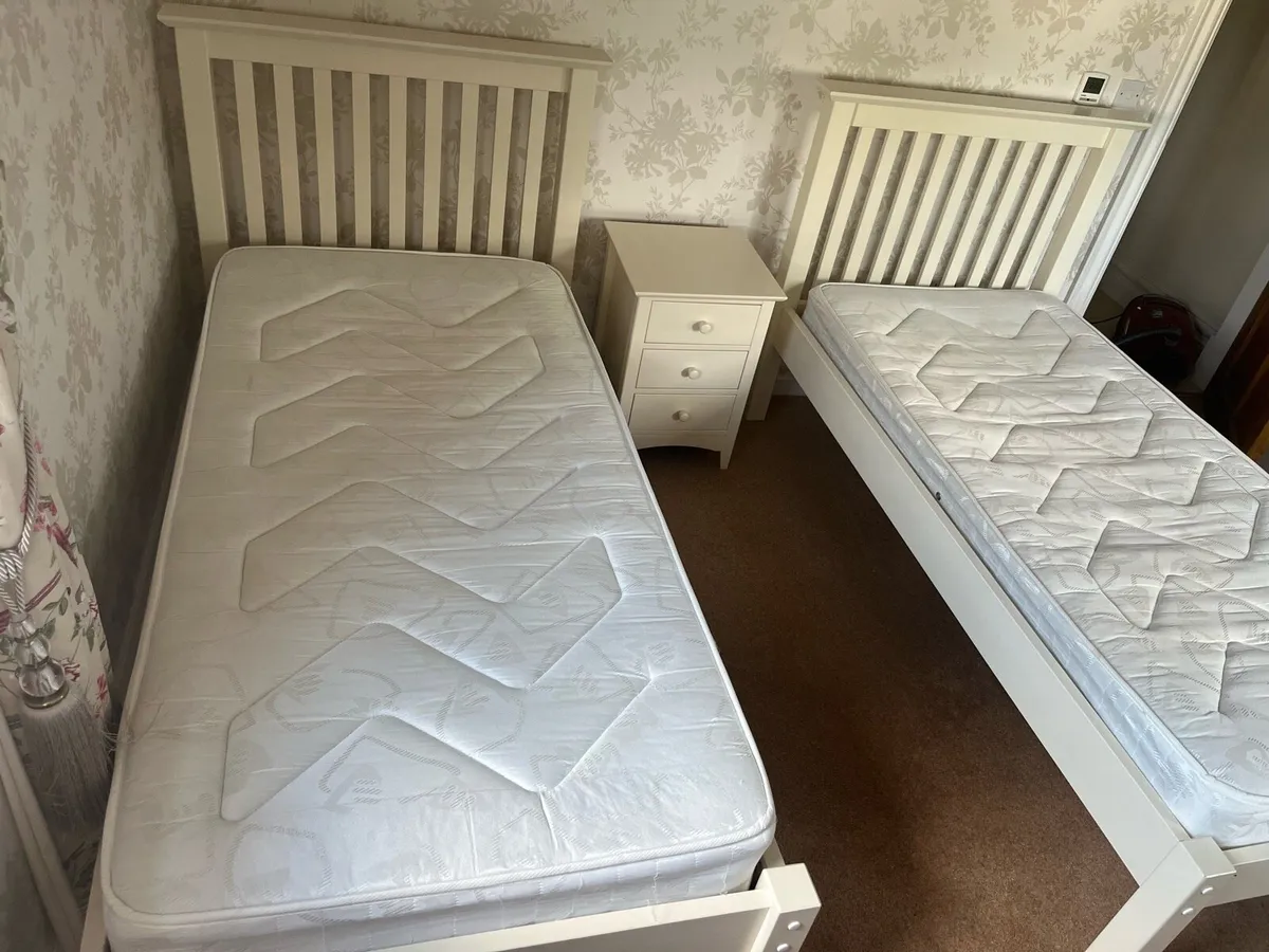 Single Beds x 2, mattresses and locker - Image 1