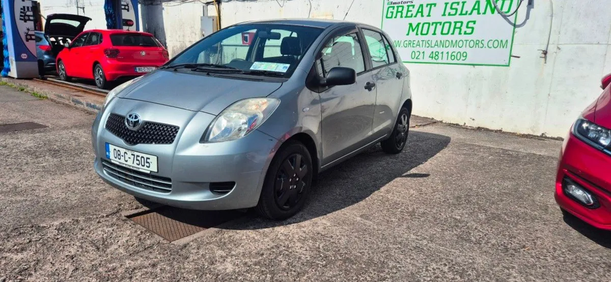 Toyota Yaris 1.0 Vvt-i Terra - Image 1