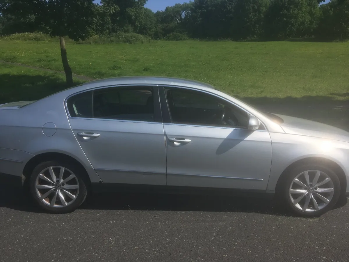 Volkswagen Passat 2008 - Image 1